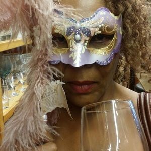 Meet your Posher, Tyronia